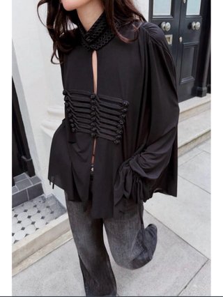 Blusa Negra Alamares Zara talla M