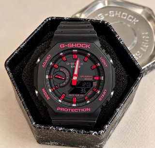 Reloj Casio G-Shock Negro y Rojo