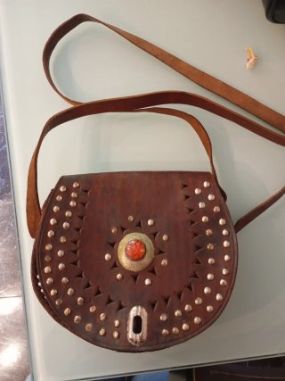 Bolso de cuero estilo bohemio