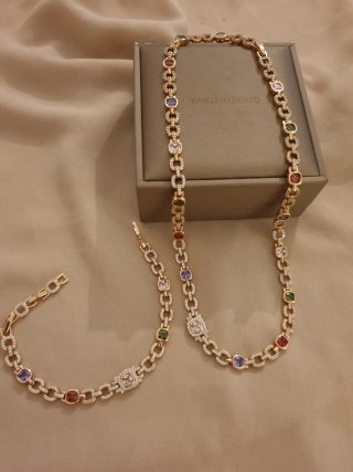 Conjunto de Collar y Pulsera Chapados en Oro