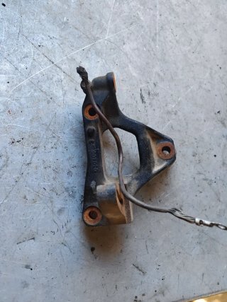 Soporte Bomba Dirección Honda D15