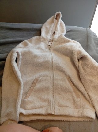 Casaco de Peluche com Capuz