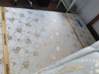 Cama 90cm Beige y Dorado