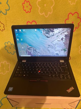 Portátil Lenovo Thinkpad Negro