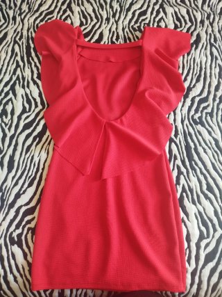 Vestido Rojo de Fiesta con Espalda al Aire