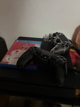 Consola PS4 (PlayStation 4) Dos mandos  2 juegos