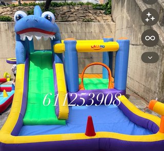 Hinchable infantil con tobogán y piscina