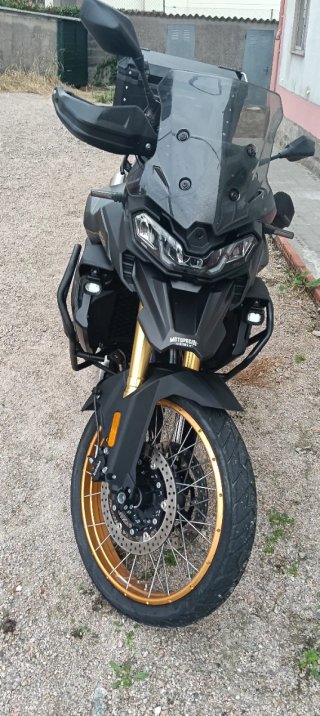 VOGE 900DSX Adventure Negra/Dorada