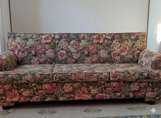 Divano vintage floreale