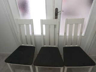 Set de 3 Sillas de Madera y Tela