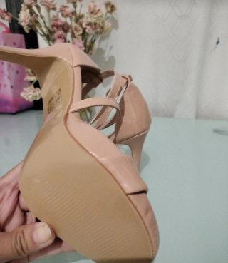 Sandalias Dana Beige