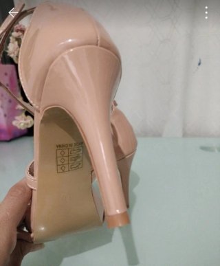 Sandalias Dana Beige