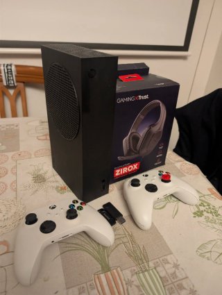 Xbox Series S Negra + extras