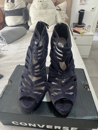 Zapatos de tacón negros