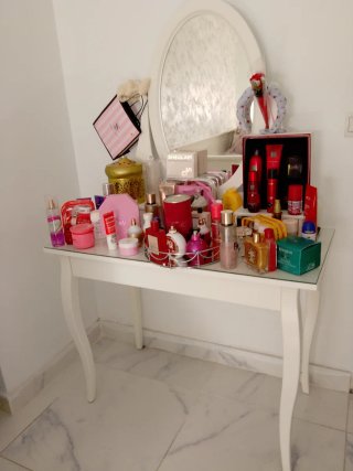 Toeletta per trucco con specchio