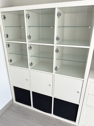 Estantería Ikea Kallax con puertas y cajones