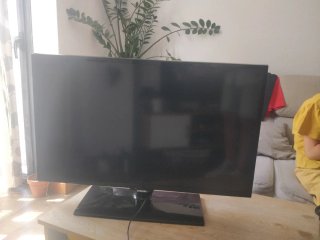 Televisión Samsung FHD Negra
