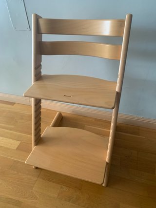 Trona Stokke madera