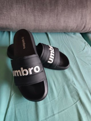 Chanclas Umbro Negras Talla 43