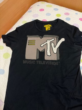 Camiseta MTV Zara Negra