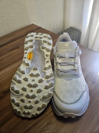 New Balance Fresh Foam X Hierro v9 Mujer T.39