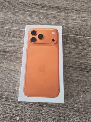 iPhone 17 Pro Max Cosmic Orange