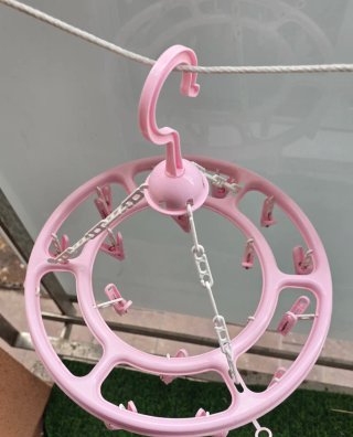 Colgador Ropa con Pinzas Rosa