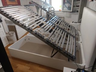 Cama electrica con motor, arcon y colchón.