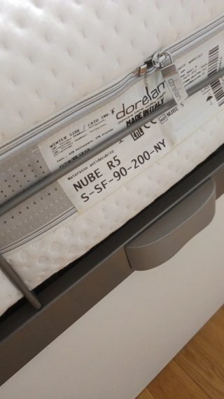 Cama electrica con motor, arcon y colchón.