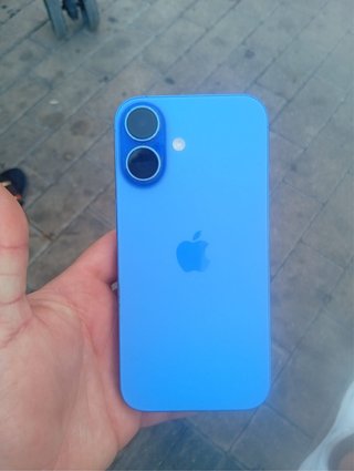 iPhone 16 Azul