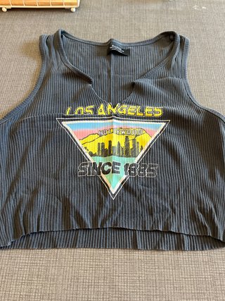 Camiseta Corta Bershka Gris Los Angeles