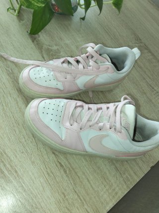 Zapatillas Nike Blancas y Rosas