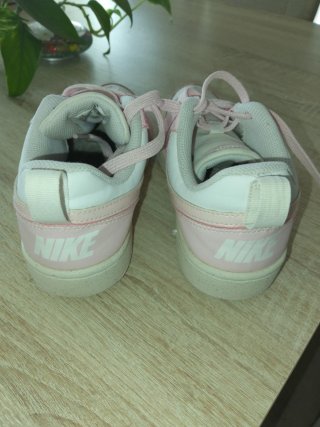 Zapatillas Nike Blancas y Rosas