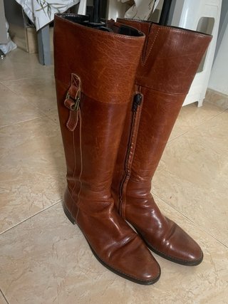 Botas altas de piel marrones