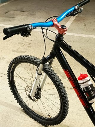 BICICLETA MONTAÑA 26 MARCA BH DESCENSO TALLA (L)