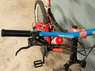 BICICLETA MONTAÑA 26 MARCA BH DESCENSO TALLA (L)
