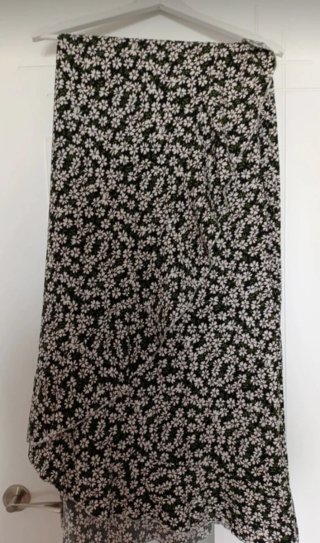 Lote Ropa Talla Grande 4XL 3 faldas y 1 peto.