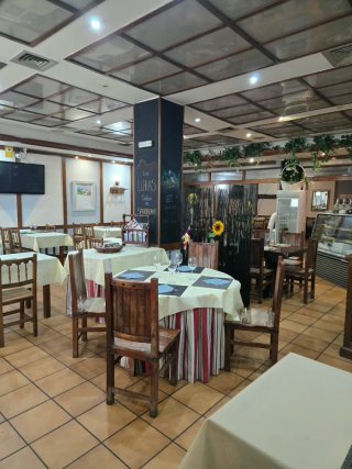 Se vende o traspaso en alquiler bar restaurante