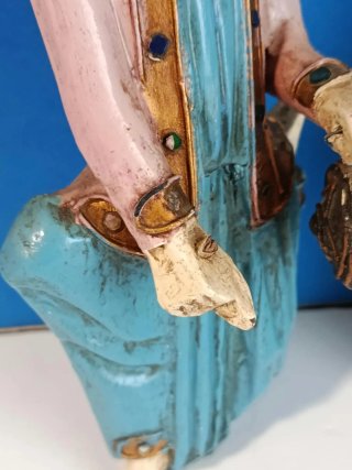 Dos Tallas antiguas de madera de Birmania