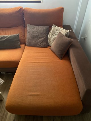 Sofá Cheslongue Naranja y Marrón