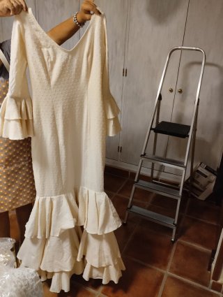 Traje de Flamenca Beige