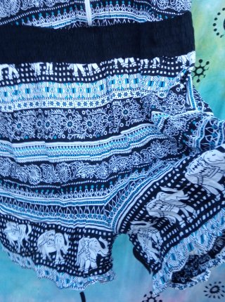 MONOS:DESCRIPCION,TALLA Y MARCA EN TEXTO:1X2,5€