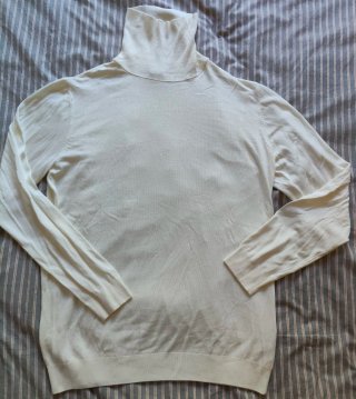 Jersey cuello alto beige Pull&Bear. Hombre. L
