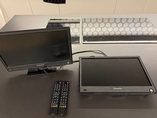 2 Televisores Thomson 19HU5253, 19”