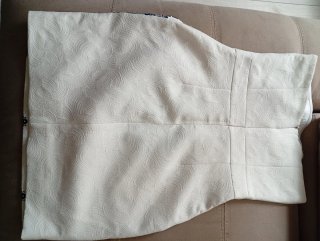 Vestido corto estampado blanco roto y azul