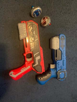 Pistolas Lanzapeonzas y Peonzas