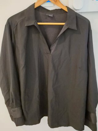 Blusa Negra de Manga Larga