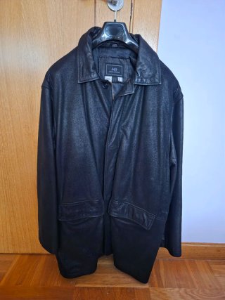 Chaquetón 100% piel negro,marca NB.