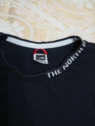 T-shirt The North Face nera