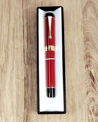 Pluma Estilográfica Roja y Dorada